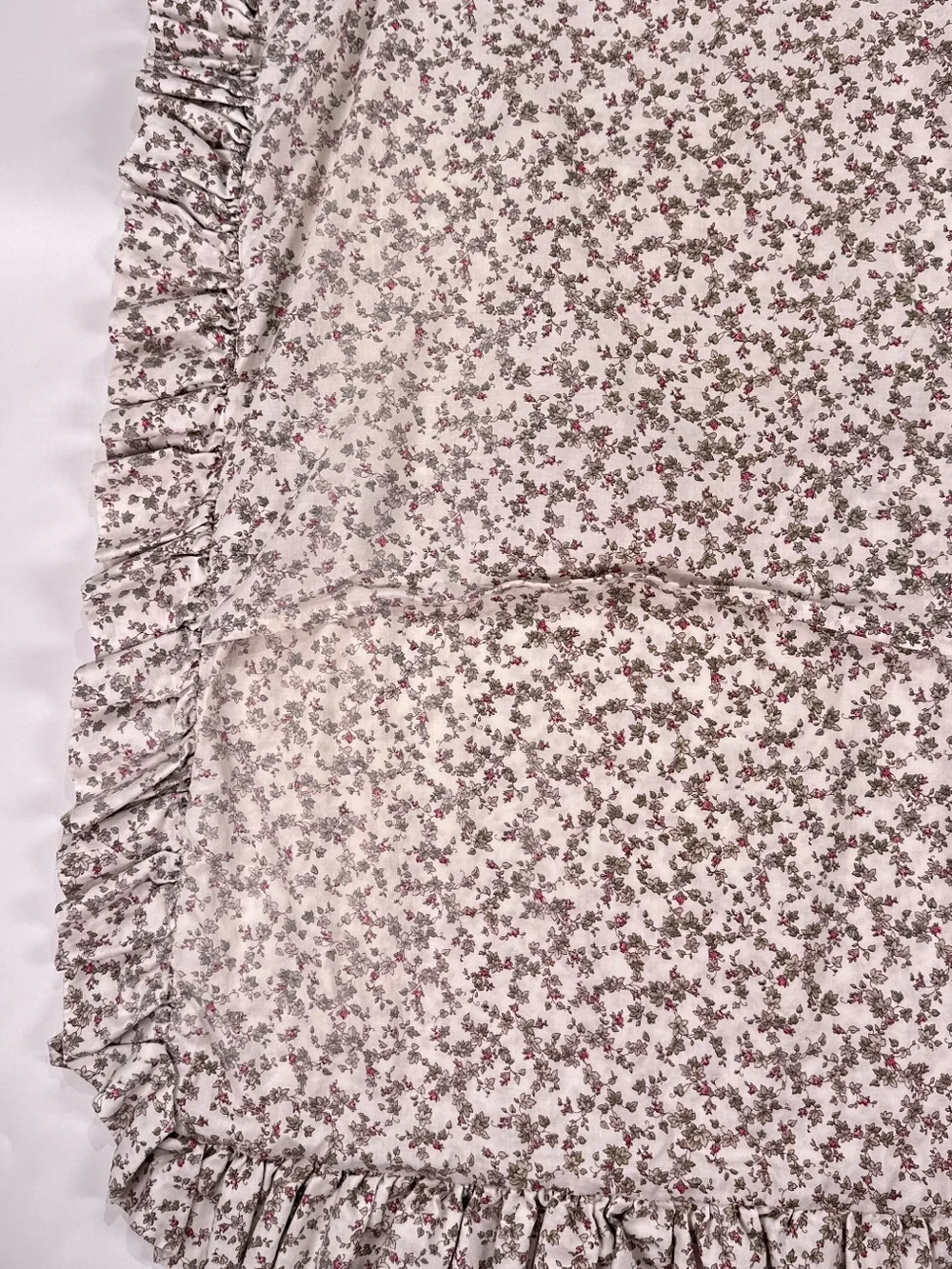 Vintage Pillow Sham Ruffled Ditsy Floral Print Multicolor Standard